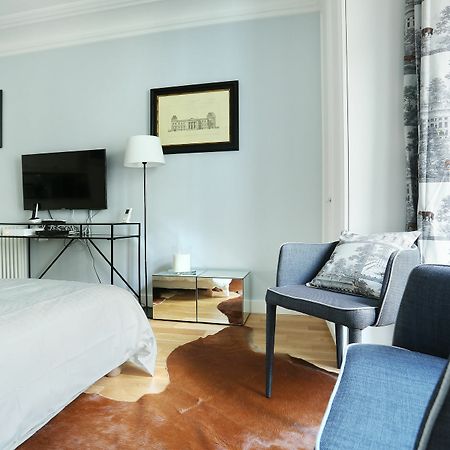 Studio Prestige Tour Eiffel Apartment Paris Bagian luar foto